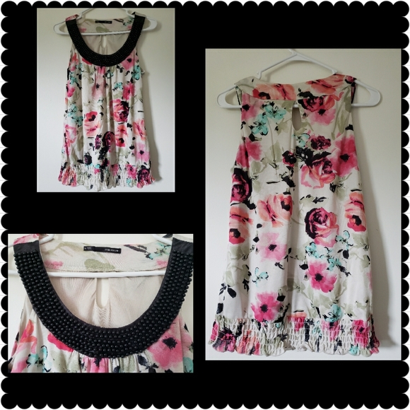 Clothes - Picture 6 of 12